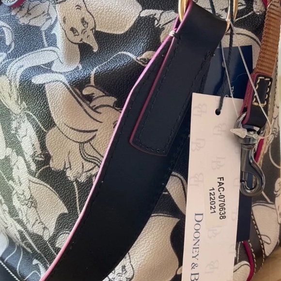 DOONEY and BOURKE  DUMBO  HOBO BAG  RARE RETIRED NWT - Picture 2 of 6